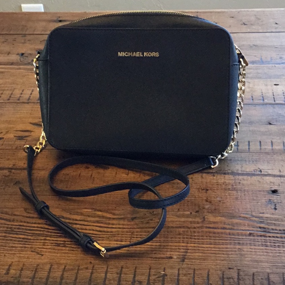 Michael Kors Jet Set Large Crossbody Purse